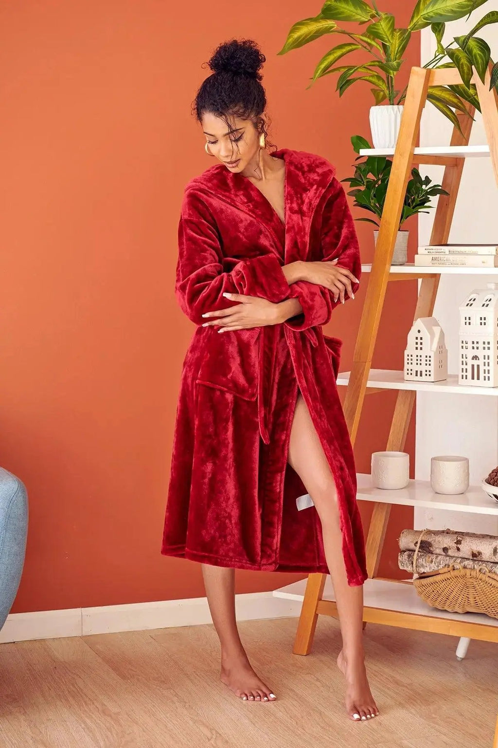 Women’s Plush Hooded Robe - Spa-Worthy Comfort at Home Lotus Linen